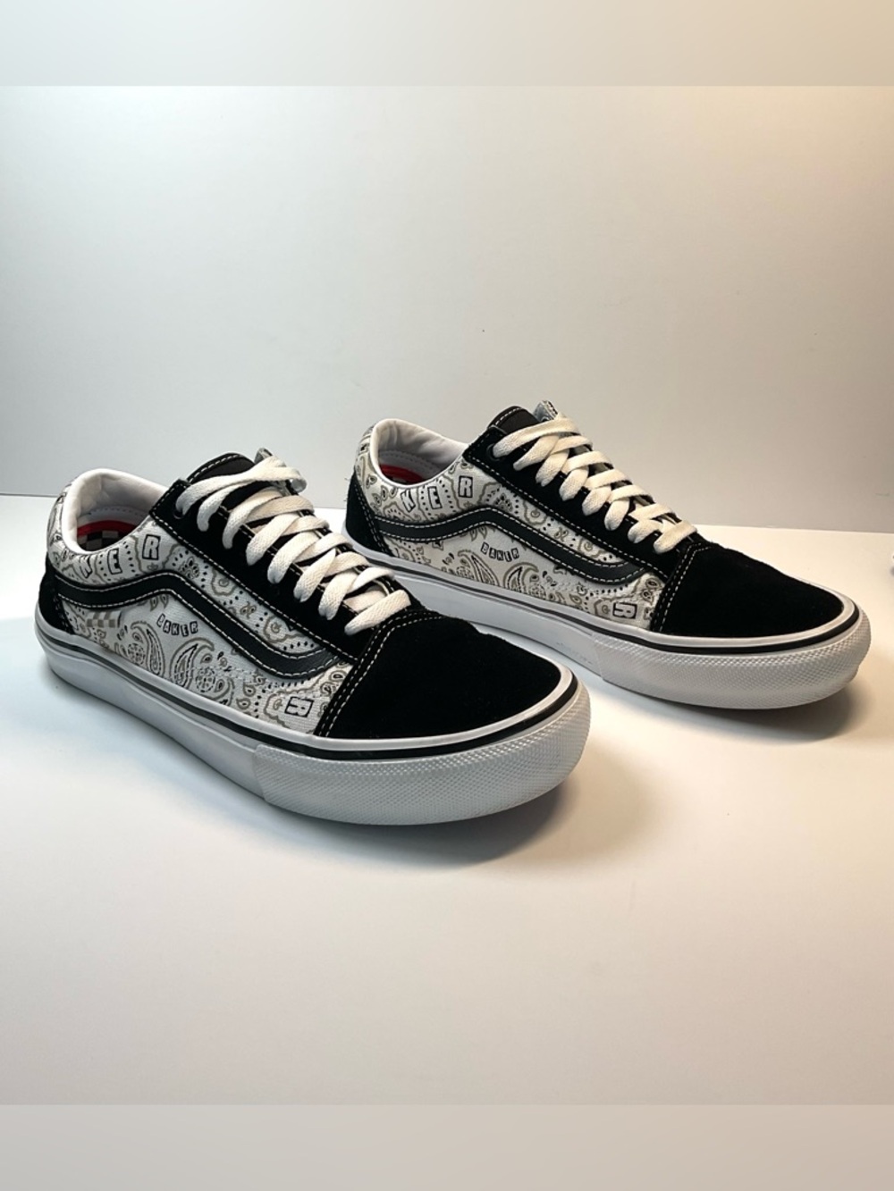 Vans Old Skool x Baker Bandana Black White Men 8 Women 9.5 Skate Shoes - Picture 3 of 10